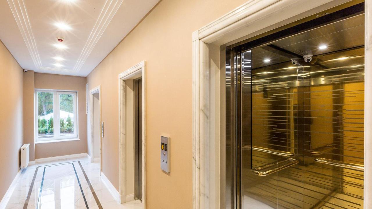 Arcadia Vip Apartments Sea View! オデッサ エクステリア 写真