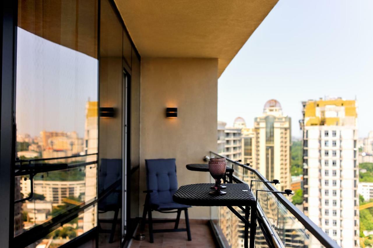 Arcadia Vip Apartments Sea View! オデッサ エクステリア 写真