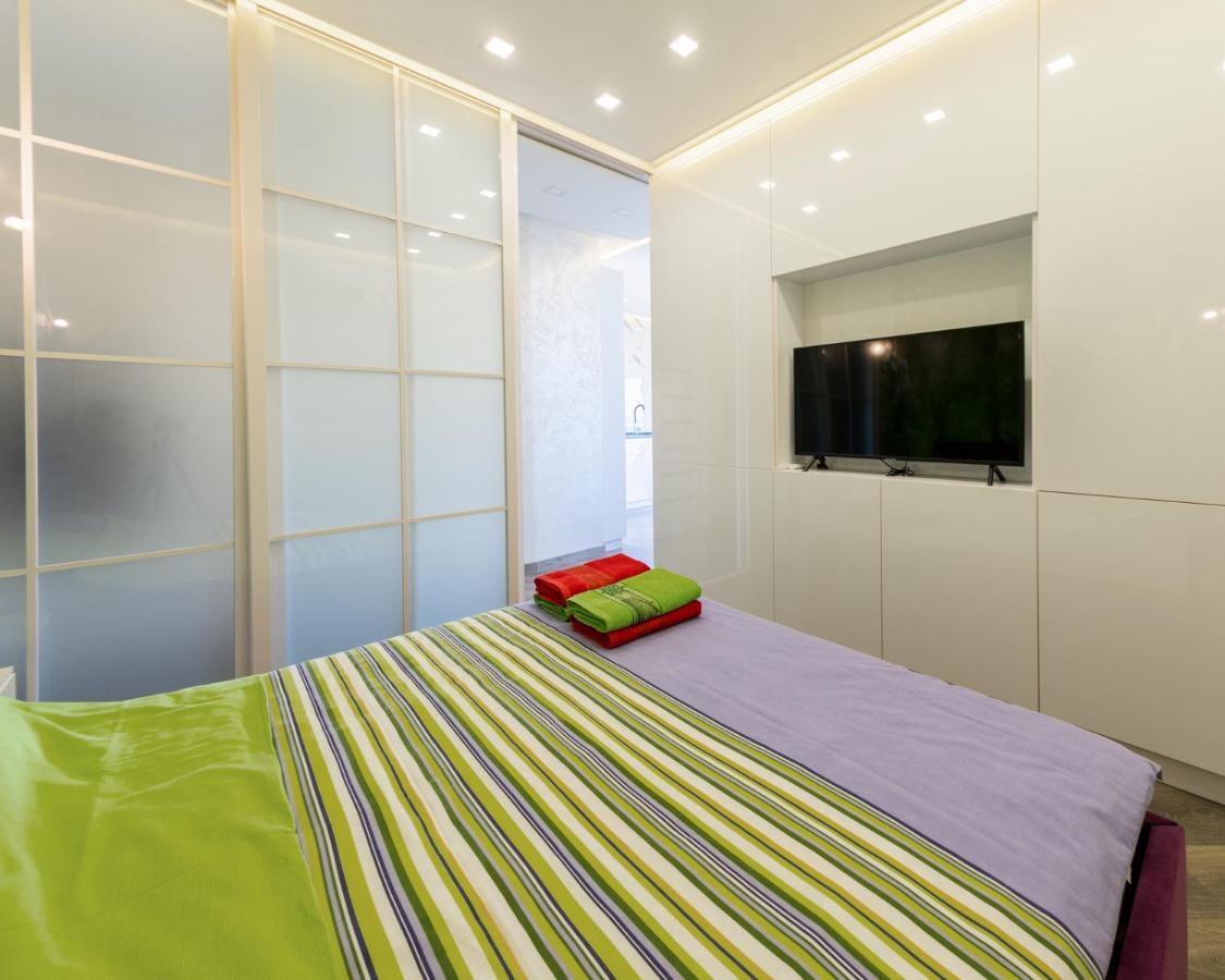 Arcadia Vip Apartments Sea View! オデッサ エクステリア 写真